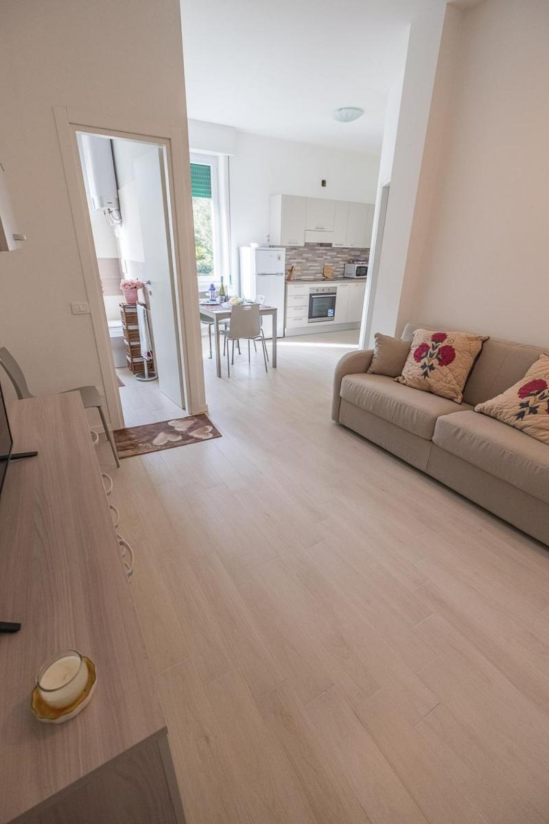 Olivia New Apt With - Ac Монтеросо ал Маре Екстериор снимка