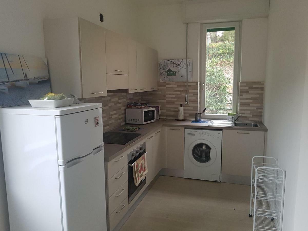 Olivia New Apt With - Ac Монтеросо ал Маре Екстериор снимка